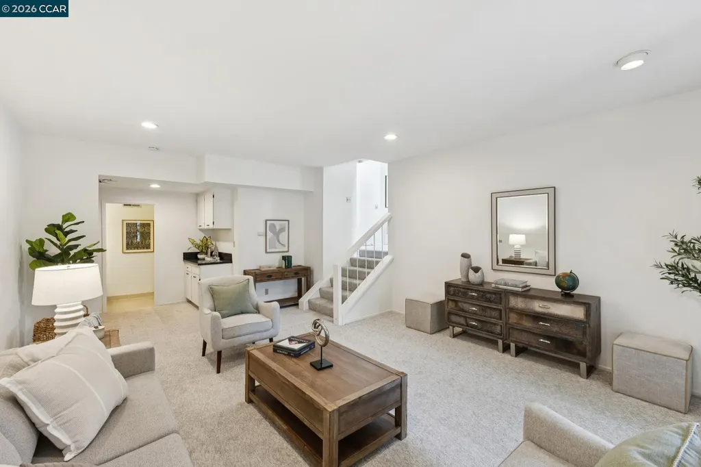 39 Saint Stephens Drive Orinda CA 94563