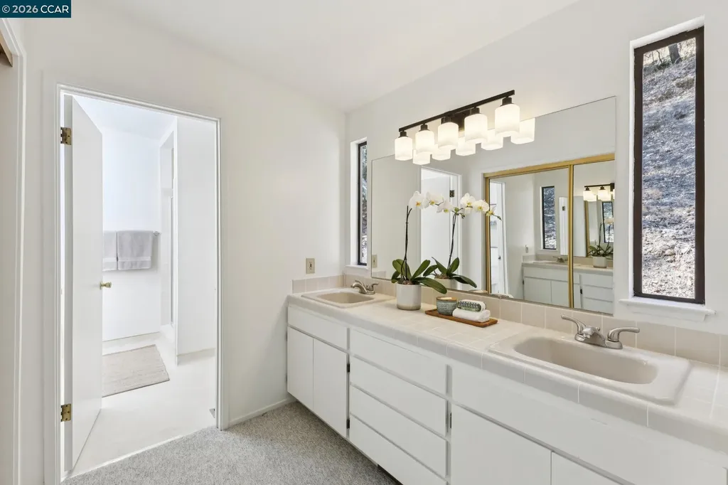 39 Saint Stephens Drive Orinda CA 94563