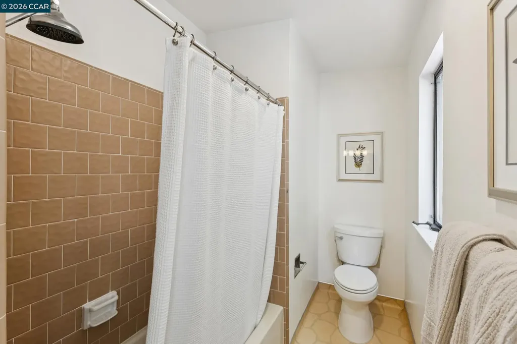 39 Saint Stephens Drive Orinda CA 94563