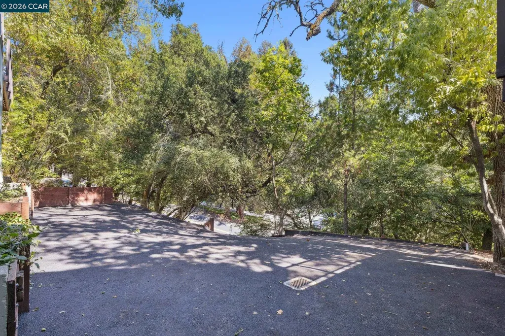 39 Saint Stephens Drive Orinda CA 94563