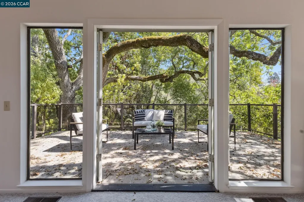 39 Saint Stephens Drive Orinda CA 94563