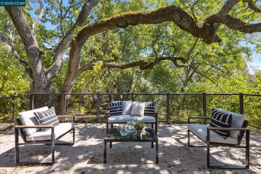 39 Saint Stephens Drive Orinda CA 94563