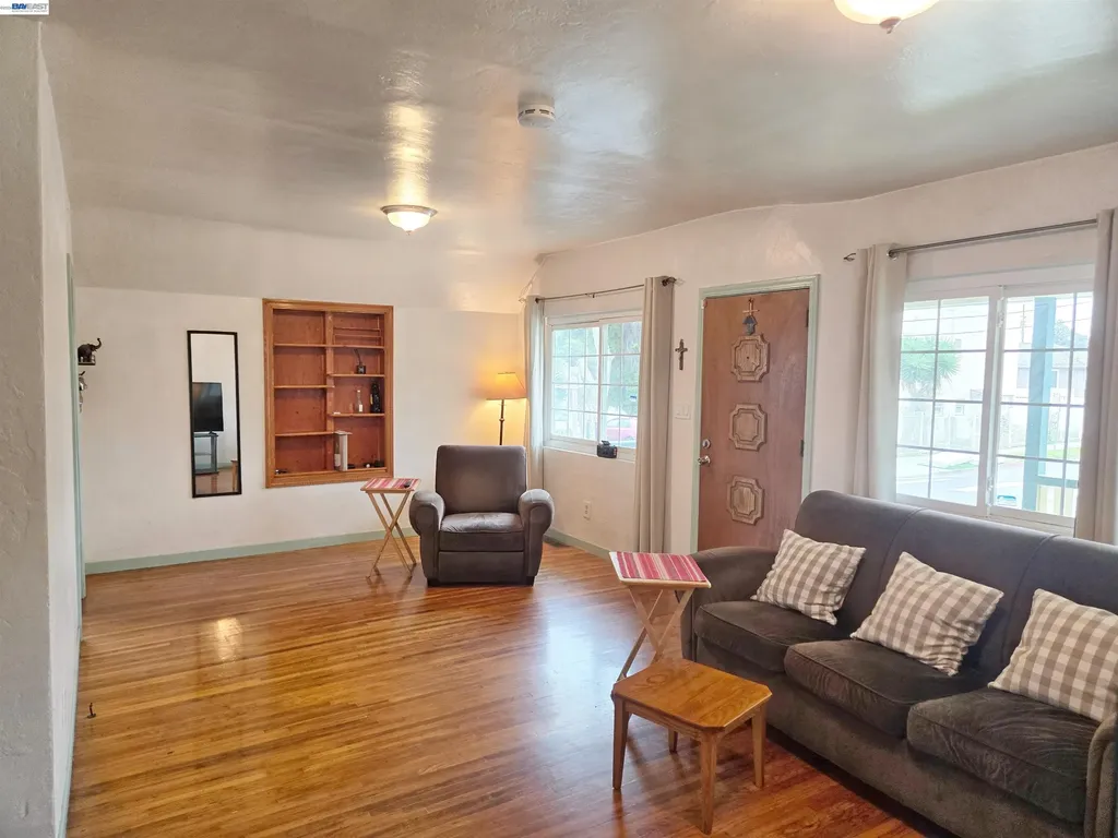 1243 62nd Avenue Oakland CA 94621
