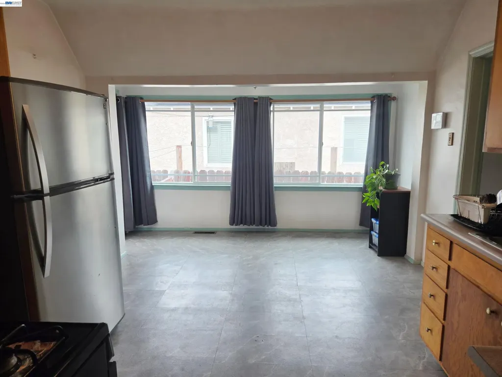 1243 62nd Avenue Oakland CA 94621