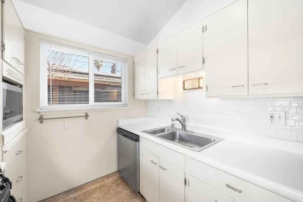 3910 East Avenue Livermore CA 94550