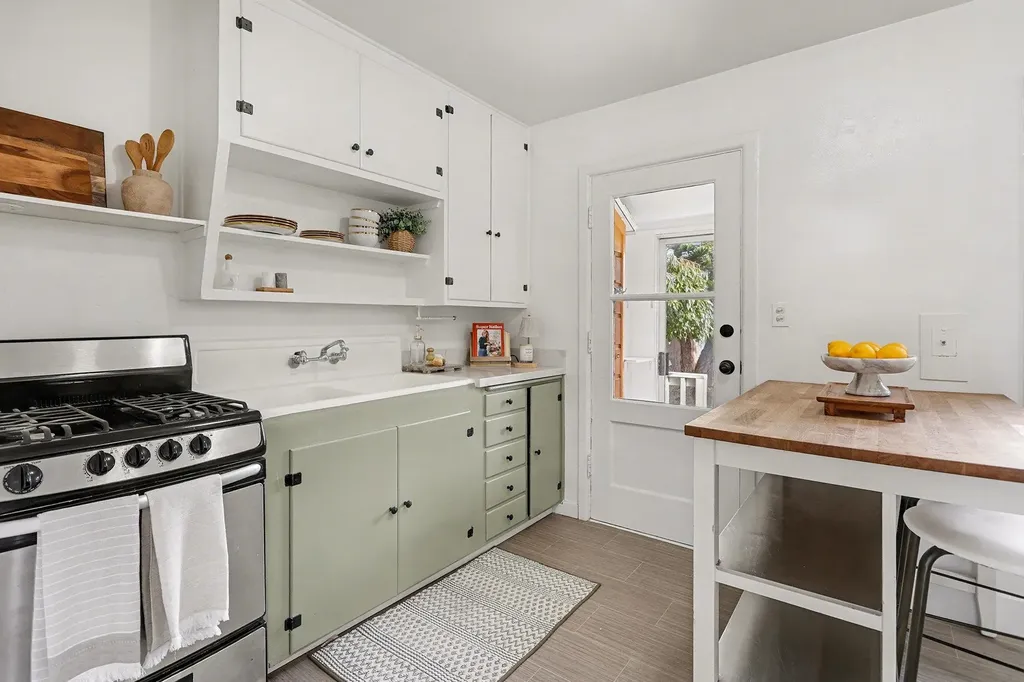 1808 Main Street Alameda CA 94501