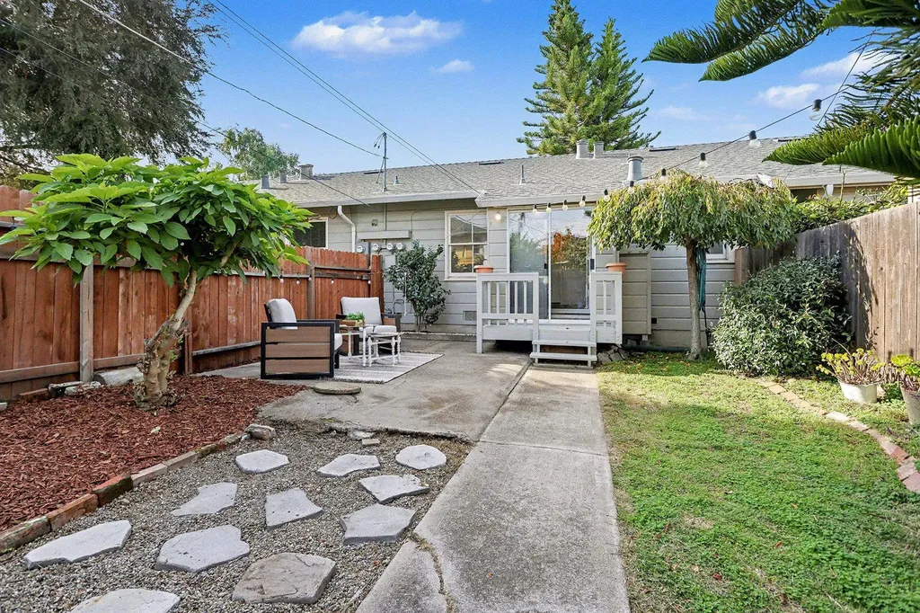 1808 Main Street Alameda CA 94501