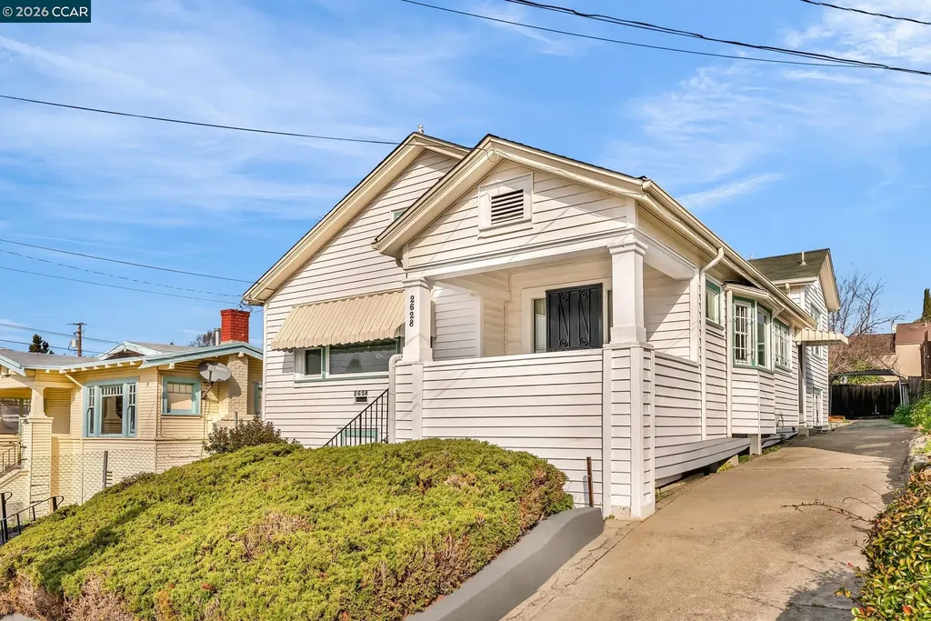 2628 Logan Street Oakland CA 94601