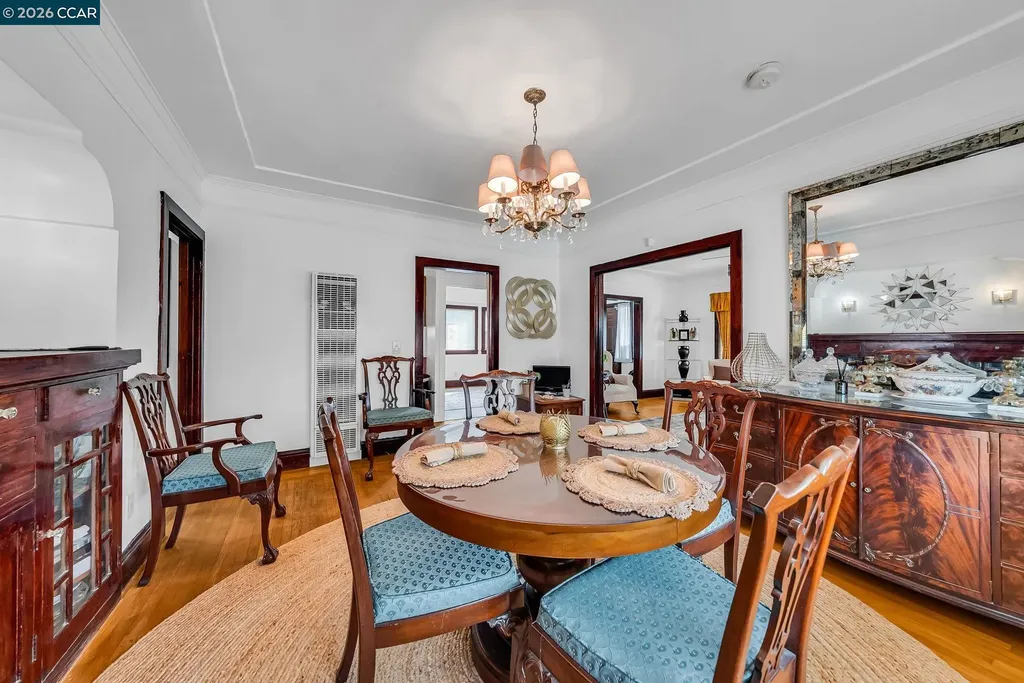 2628 Logan Street Oakland CA 94601