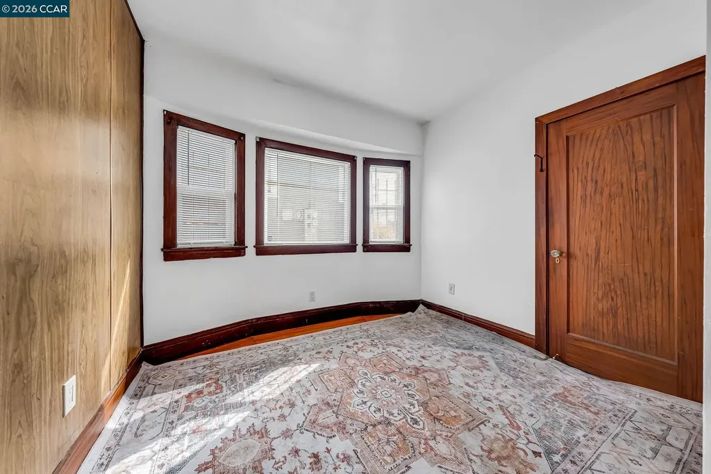 2628 Logan Street Oakland CA 94601