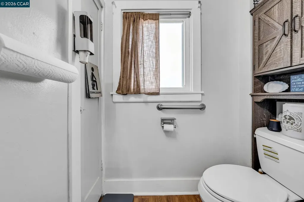 2628 Logan Street Oakland CA 94601