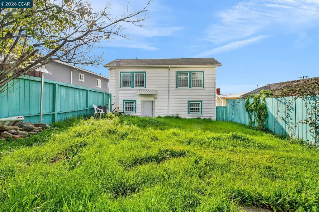 2628 Logan Street Oakland CA 94601