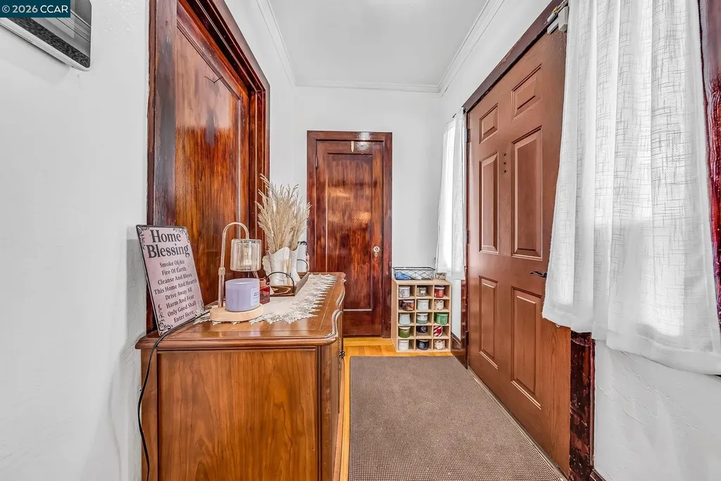 2628 Logan Street Oakland CA 94601