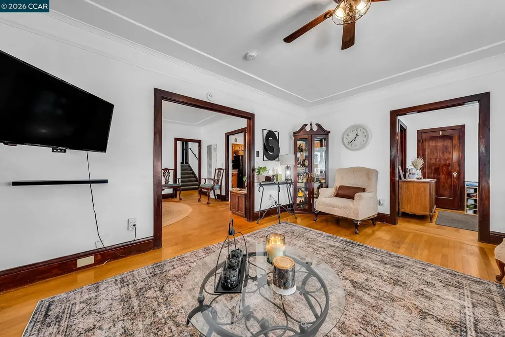 2628 Logan Street Oakland CA 94601