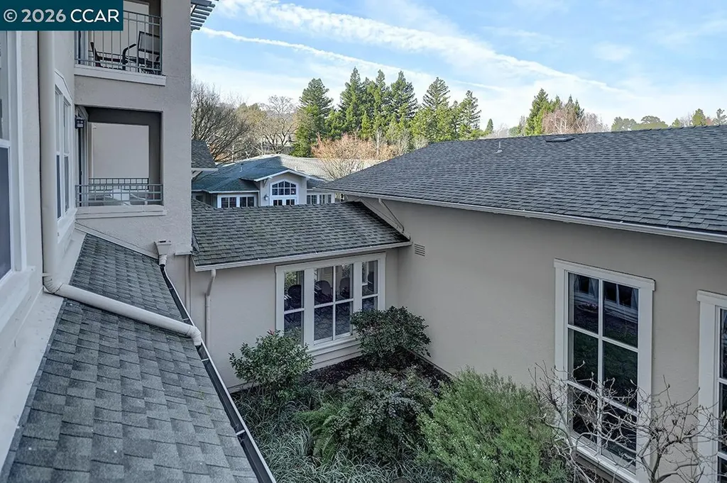 1860 Tice Creek Drive Walnut Creek CA 94595