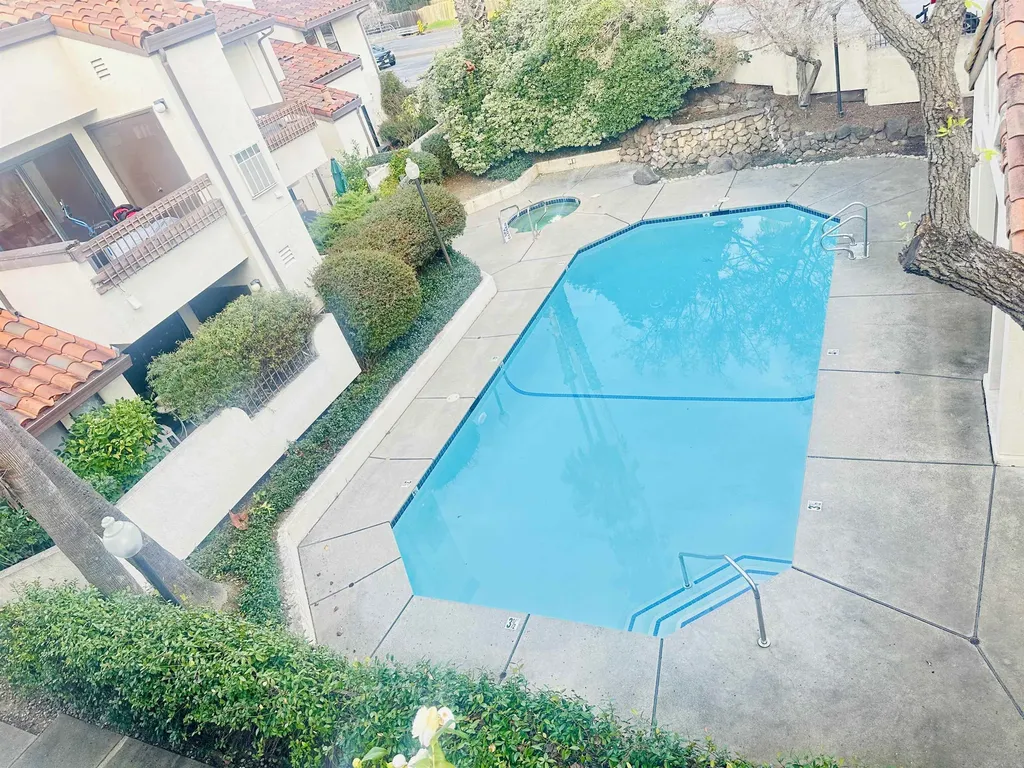 320 Villa Way Walnut Creek CA 94595
