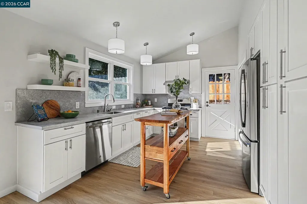 691 Rincon Road El Sobrante CA 94803