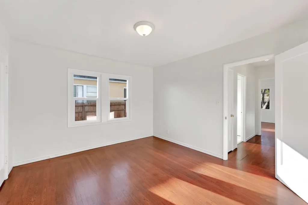 10200 Royal Ann Street Oakland CA 94603