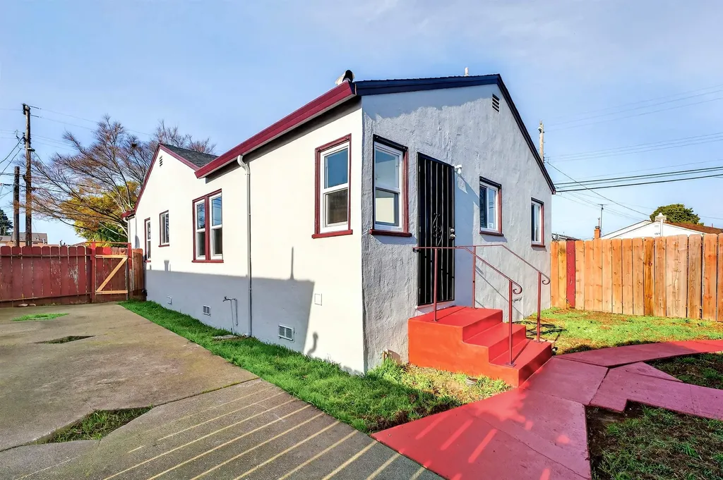 10200 Royal Ann Street Oakland CA 94603