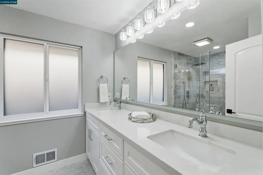 89 Greenfield Drive Moraga CA 94556