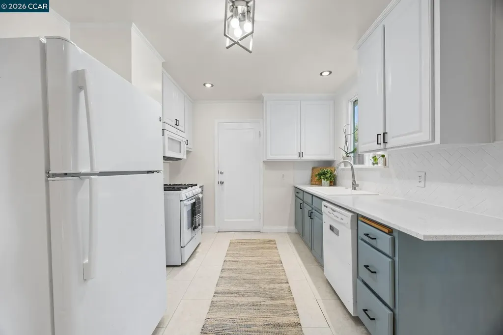 59 La Cruz Avenue Benicia CA 94510