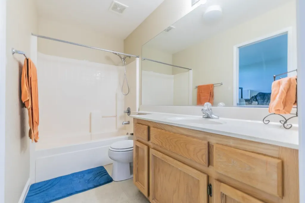 690 Woodard Way Dixon CA 95620