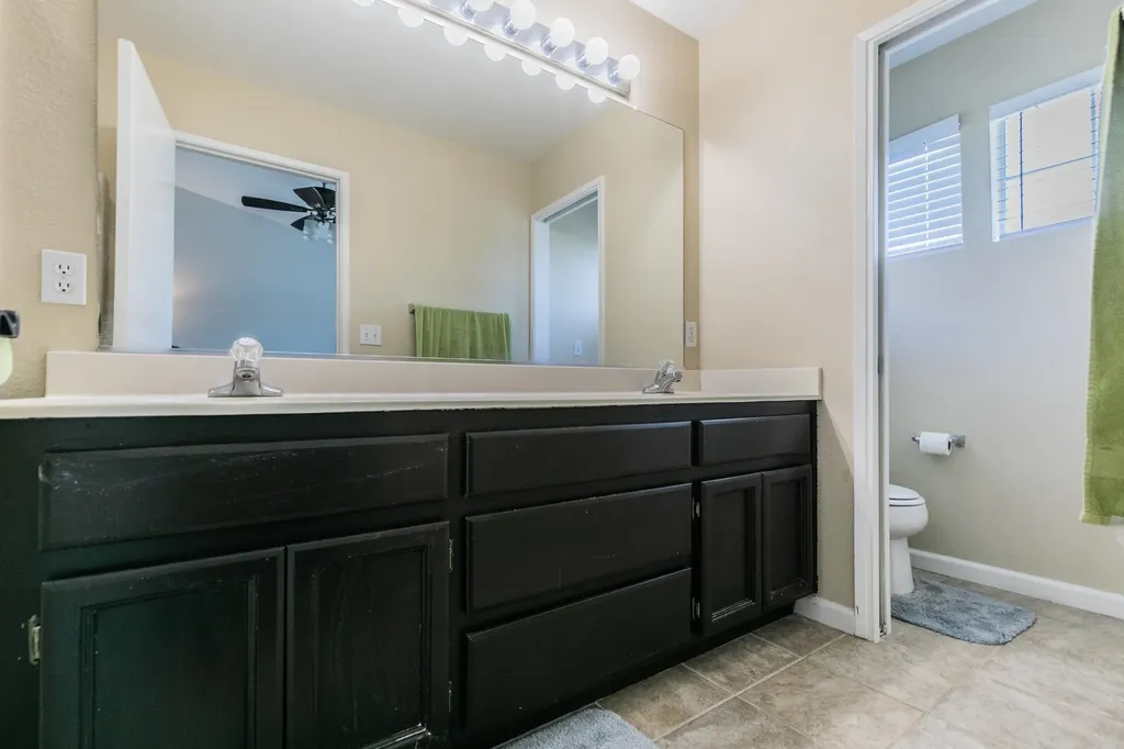 690 Woodard Way Dixon CA 95620