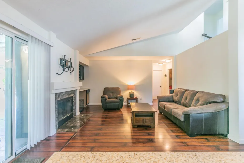 690 Woodard Way Dixon CA 95620