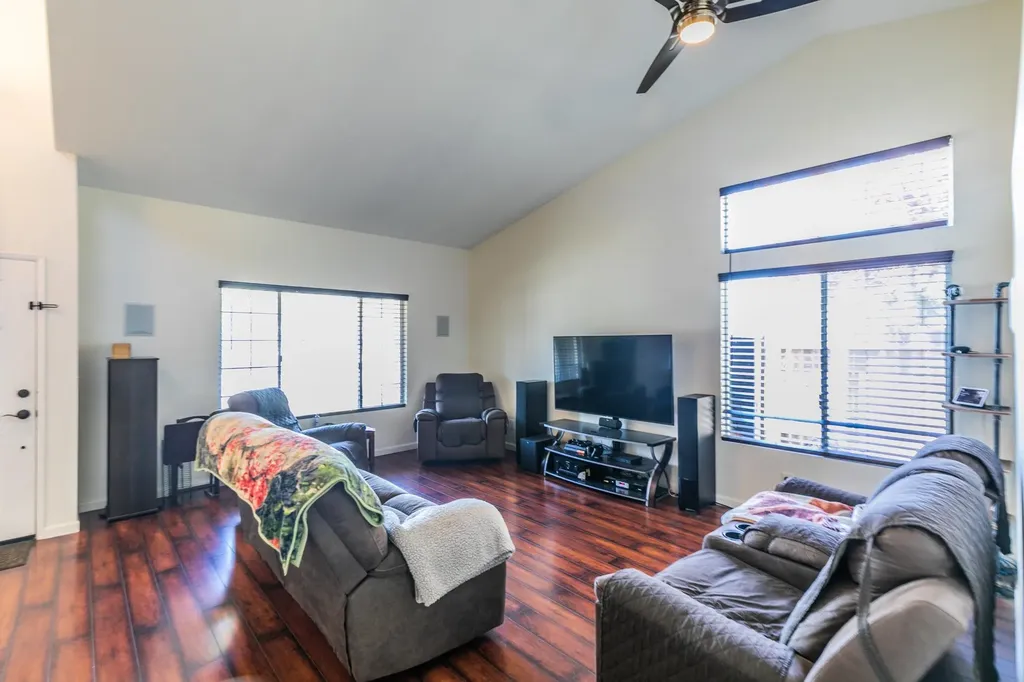 690 Woodard Way Dixon CA 95620