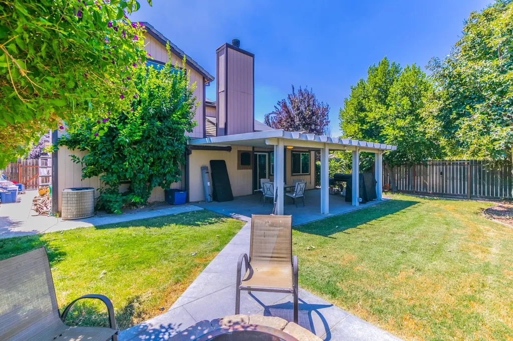 690 Woodard Way Dixon CA 95620