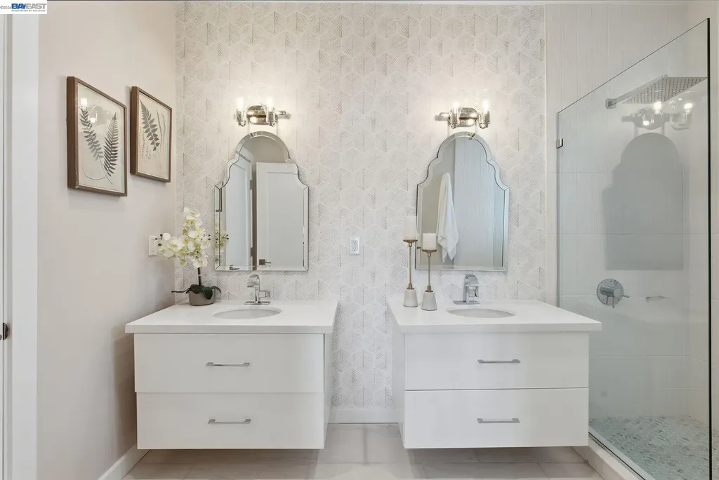 335 Hanover Avenue Oakland CA 94606