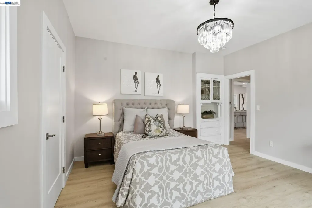 335 Hanover Avenue Oakland CA 94606