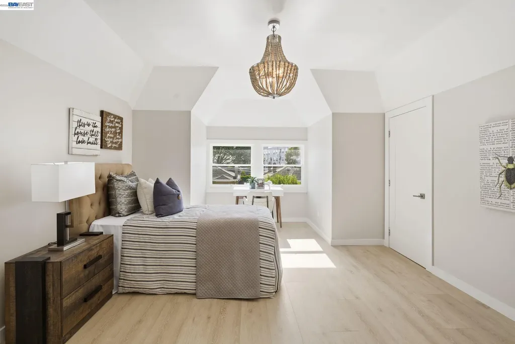 335 Hanover Avenue Oakland CA 94606