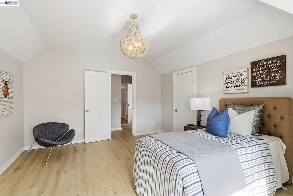 335 Hanover Avenue Oakland CA 94606