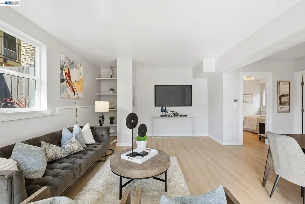 335 Hanover Avenue Oakland CA 94606