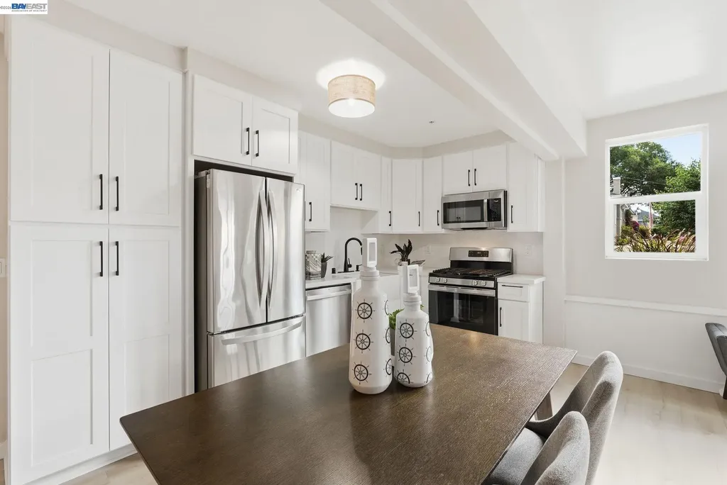 335 Hanover Avenue Oakland CA 94606