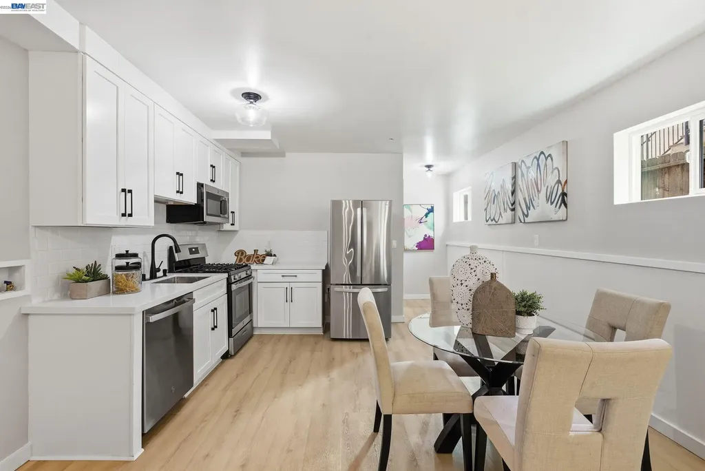 335 Hanover Avenue Oakland CA 94606