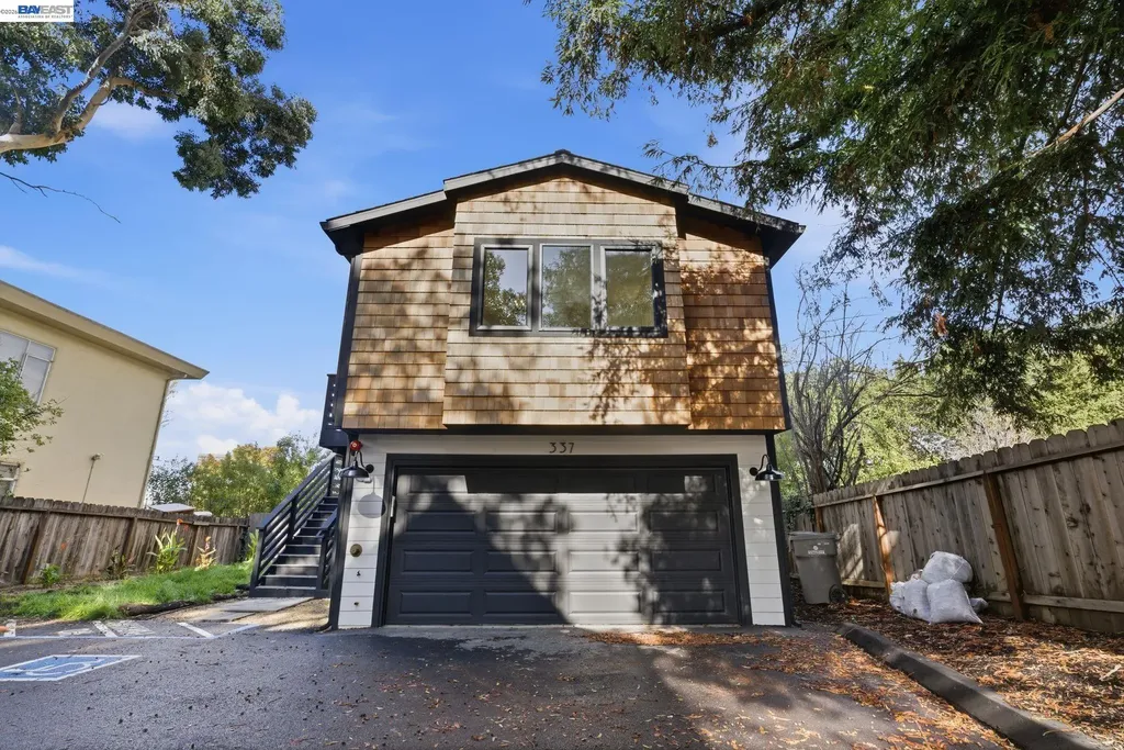 335 Hanover Avenue Oakland CA 94606