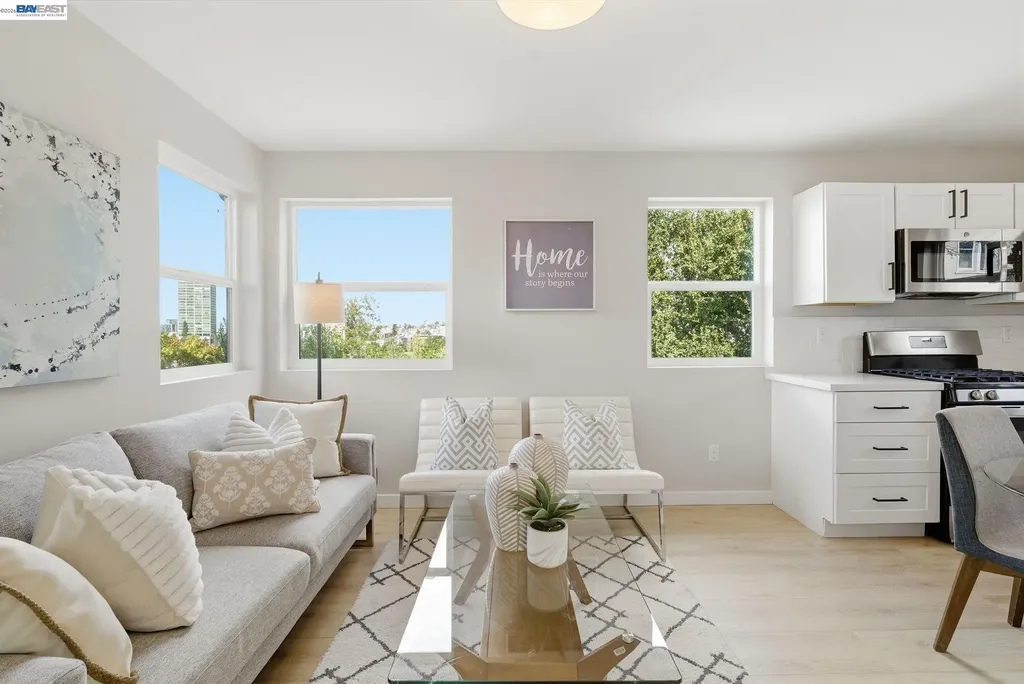 335 Hanover Avenue Oakland CA 94606