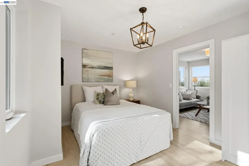 335 Hanover Avenue Oakland CA 94606