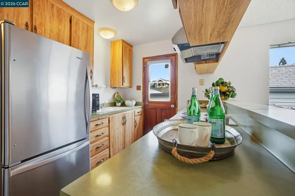 871 Merle Avenue Martinez CA 94553