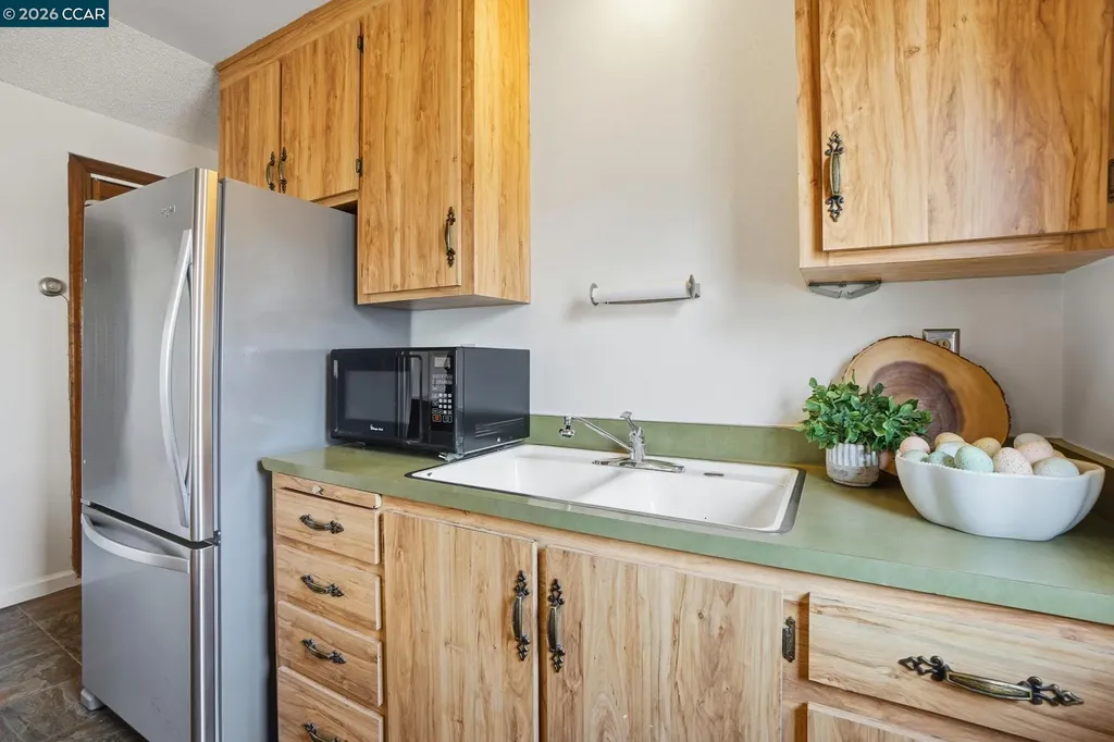 871 Merle Avenue Martinez CA 94553