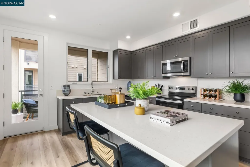 27277 Cosmo Court Hayward CA 94544