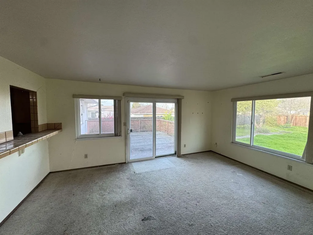 113 Loftus Road Bay Point CA 94565