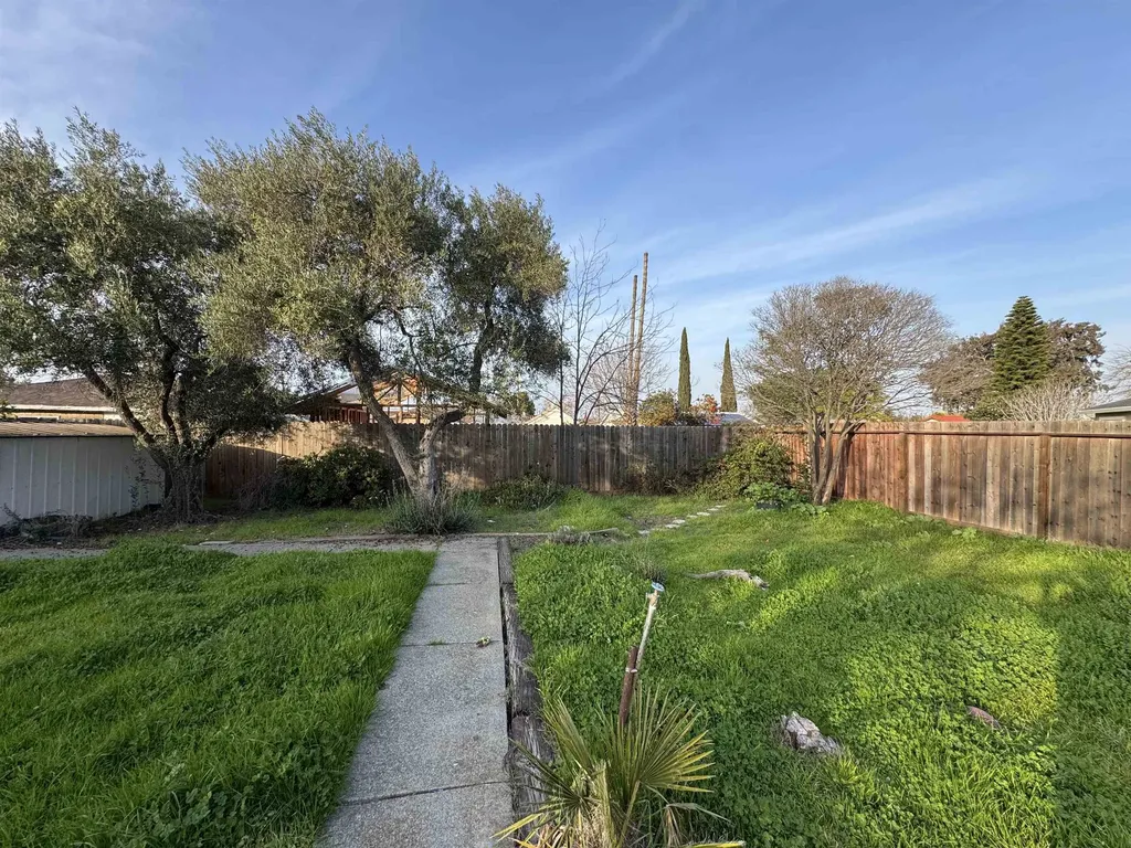 113 Loftus Road Bay Point CA 94565