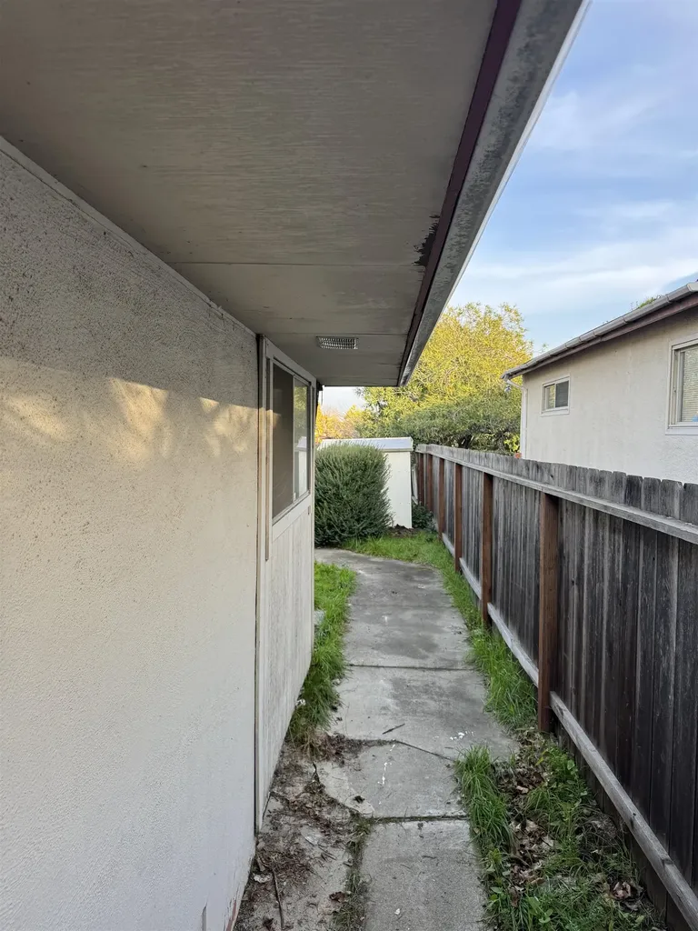 113 Loftus Road Bay Point CA 94565