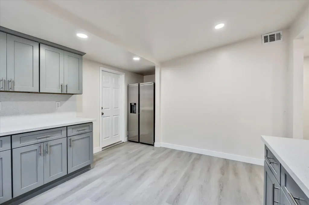 28315 Rochelle Avenue Hayward CA 94544