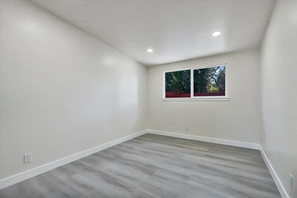 28315 Rochelle Avenue Hayward CA 94544