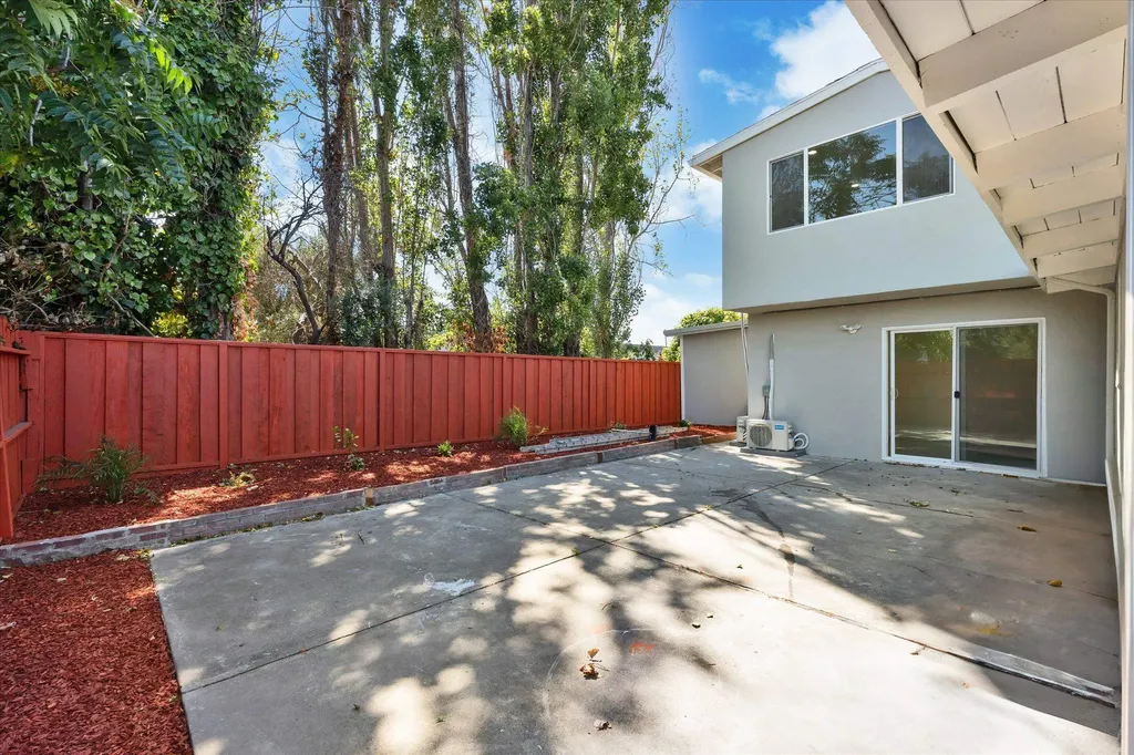 28315 Rochelle Avenue Hayward CA 94544