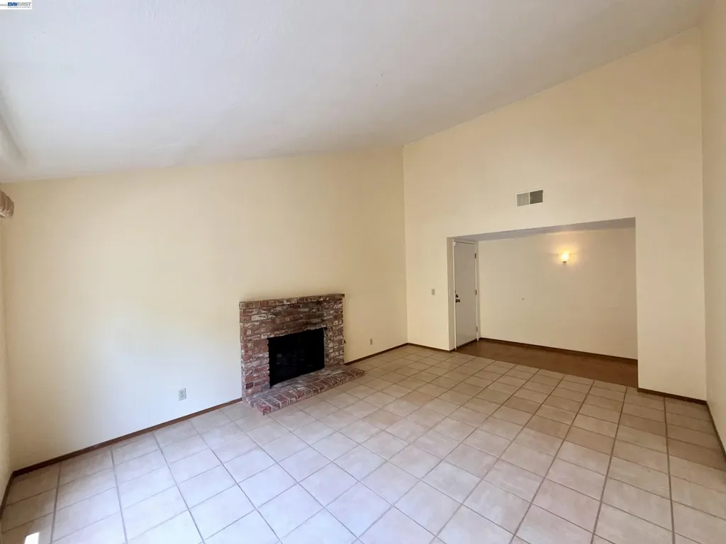 123 Ironwood Oakland CA 94605